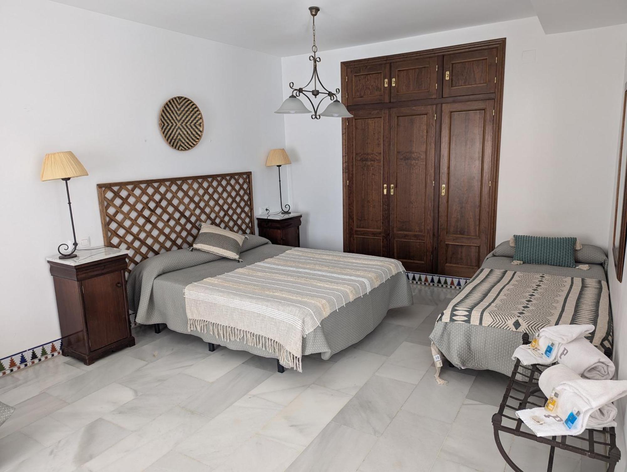 Apartamentos Plaza Cordoba Ngoại thất bức ảnh